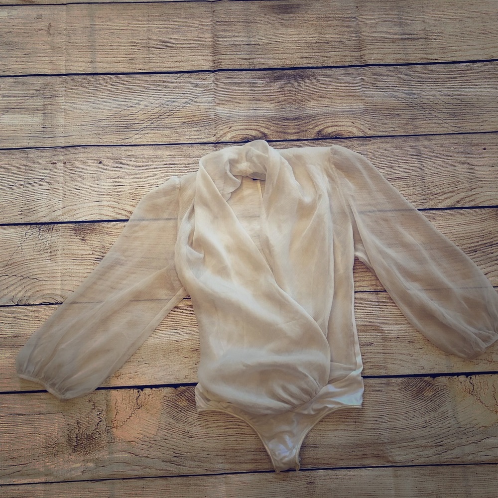 White shear top
